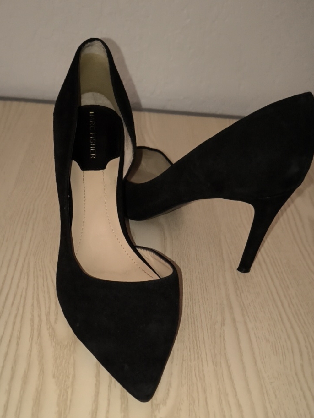 Marc Fisher Black Suede D’Orsay Pointed Toe Pumps Heels Formal Sheek Sz 8